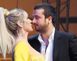 Seda Sayan... KOCASININ SÖZÜNDEN ÇIKMIYOR!