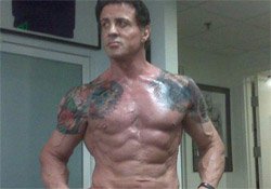 Sylvester Stallone... ÇEKİMLERDE BOYNUNU KIRDI!