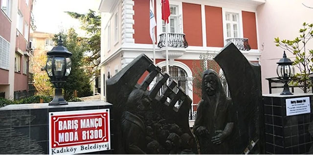 Barış Manço... VEFATININ 24. YILINDA ANILDI!