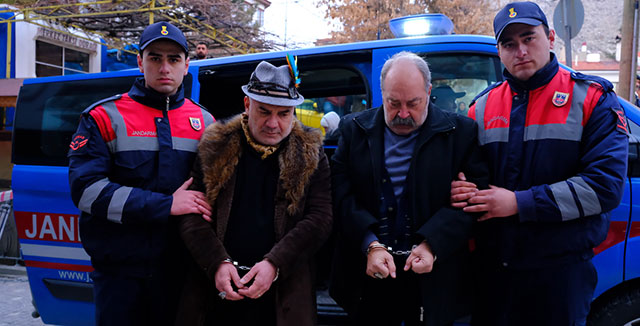 Gönül Dağı... MUAMMER VE HÜSEYİN'İN HAZİNE MACERASI NASIL SONUÇLANACAK?