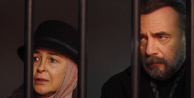 Ben Bu Cihana Sığmazam... CEZAYİR, AİLESİ İÇİN GÖZÜNÜ KARARTTI!