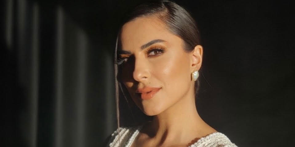 Merve Akıncı…  DESTANSI AŞK ŞARKISI; “KİTAPLAR YAZACAK AŞKIMIZI”