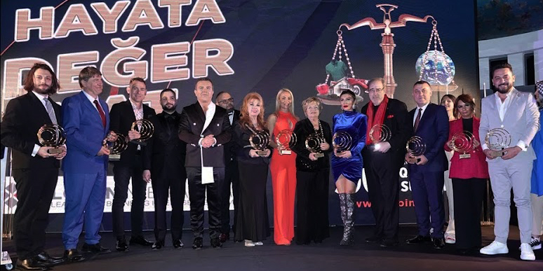 BU ÖDÜLLER; “HAYATA DEĞER KATANLAR”A!..