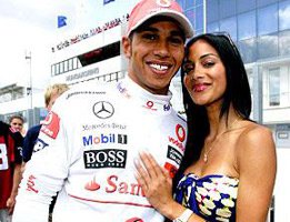 Lewis Hamilton?.ŞAMPİYON PİLOT, SEKSİ ŞARKICIYI KANDIRAMADI!....