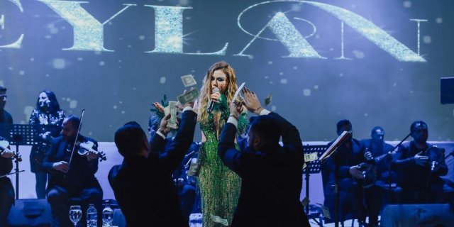 Ceylan... BAŞINDAN DOLARLAR YAĞDI!