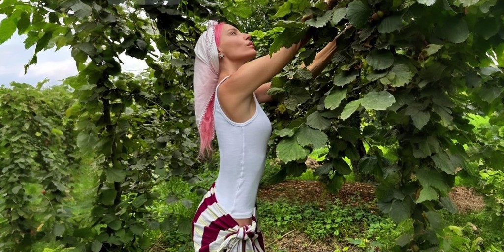 Gülşen... MEMLEKETİ ORDU'DA FINDIK TOPLADI, SOSYAL MEDYA ÇALKALANDI!