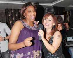 Zeliha Sunal'a... PRENSES SÜRPRİZİ !