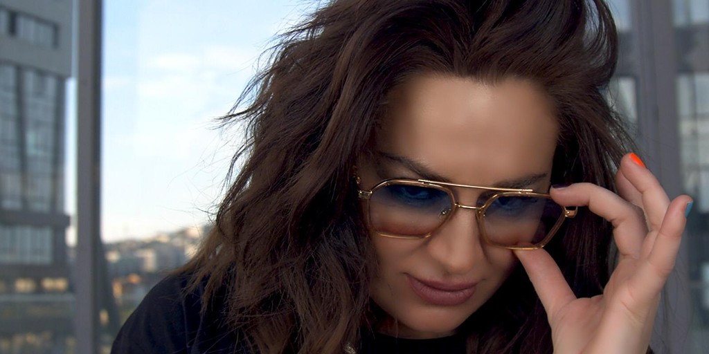 Zeynep Yılmaz… İLK SİNGLE'I "HAYIR HAYIR" İLE MÜZİK DÜNYASINA ADIM ATTI…