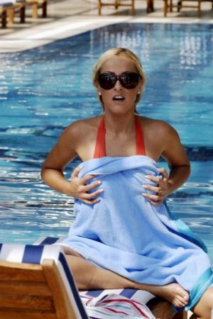 Helin Avşar... "TUVALETTE SEVİŞTİ" DİYENLERİ AFFETMEDİ!..