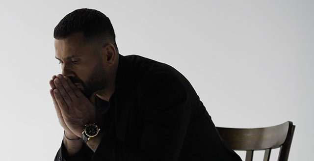 Özgür Alter... “GELMİŞİNE GEŞMİŞİNE” İLE HÜZÜN RÜZGARLARI ESTİRECEK!