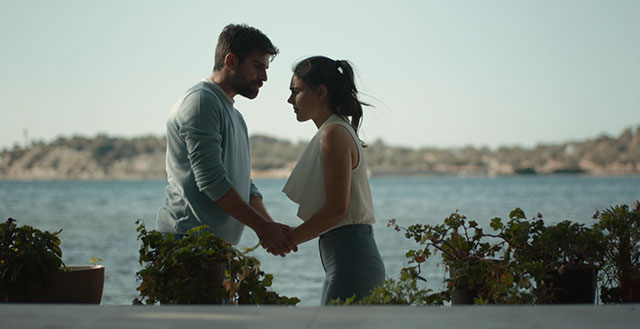 Üç Kız Kardeş... İŞLER KARIŞIYOR!