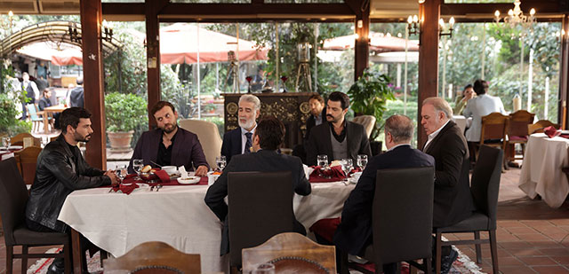 Hudutsuz Sevda... HALİL İBRAHİM KURTLAR SOFRASINDA!