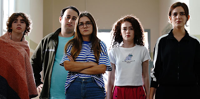 Bir Derdim Var... BİR GENÇ NEDEN KENDİNİ TÜM DÜNYAYA İFŞA EDER?