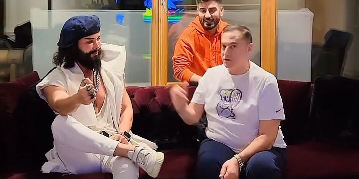 Mehmet Ali Erbil... ADNAN OKTAR'IN KEDİCİĞİ OLDU!