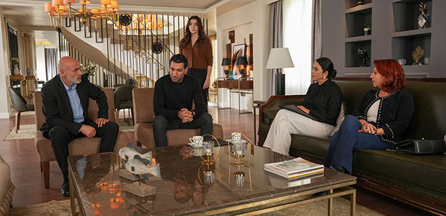 Aldatmak... GÜZİDE KAYBETTİĞİ EVLADININ PEŞİNDE!