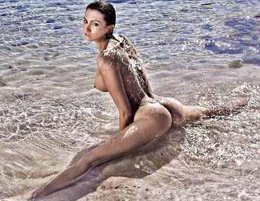 Roberta Mancino...ŞAMPİYON BU KEZ MAGAZİN BASININA ATLADI!....