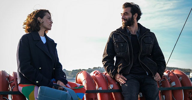 Arak... KARA VE ZEYNEP'İN HİKAYESİ BAŞLIYOR!