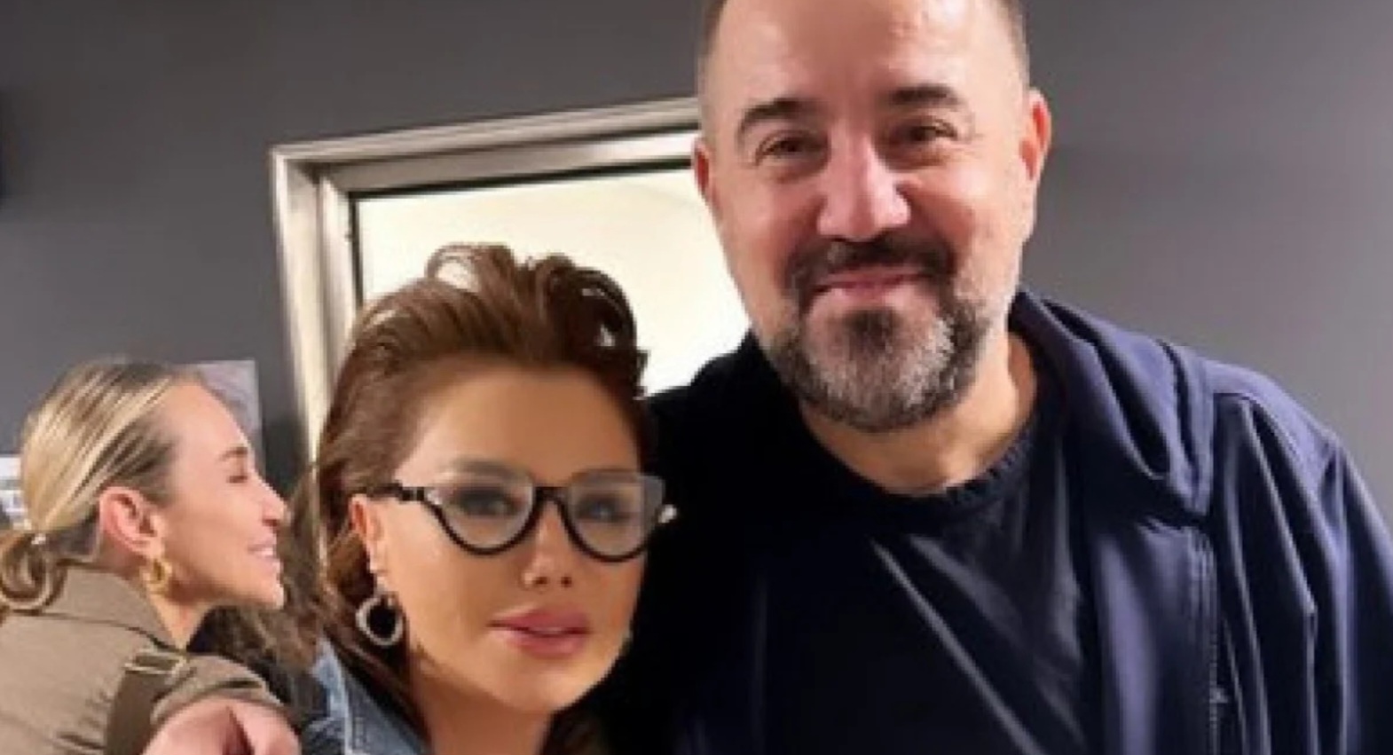 Ceylan... ATA DEMİRER'İ DAHA İYİ GÖRMEK İÇİN ÖZEL GÖZLÜK!