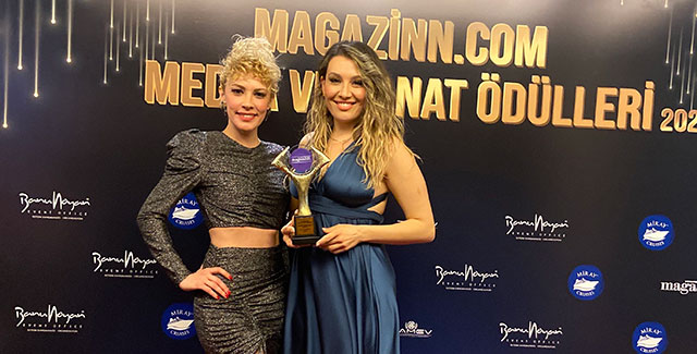 Güldür Güldür Show... MEDYA VE SANAT ÖDÜLLERİ’NDEN EN İYİ KOMEDİ DİZİSİ ÖDÜLÜ!