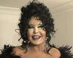 Bülent Ersoy... "HÜLYA AVŞAR'A ACİL ŞİFALAR DİLERİM!"