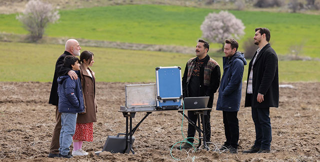 Gönül Dağı... EVİNDE YANGIN ÇIKAN RIFAT ORTADAN KAYBOLUR!