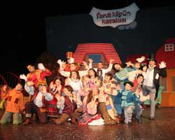 İ.B.B. Şehir Tiyatroları'nın Yeni Çocuk Oyunu... FARELİ KÖYÜN KAVALCISI!