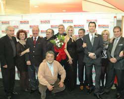 SEVGİLİLER GÜNÜNDE TÜRK POP MÜZİĞİNİN DEVLERİ İZDİHAM YARATTI?