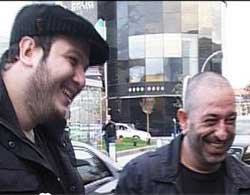 Cem Yılmaz-Şahan Gökbakar... "GECE 4'TE PARKTA BULUŞUP ELELE YÜRÜYORUZ!"