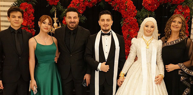 Davut Güloğlu... OĞLUNA ÇİFTE DÜĞÜN!