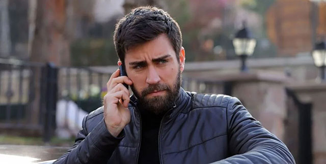 Çağlar Ertuğrul... BORNOZLU POZ AÇIKLAMASI; 'MAALESEF OLTAYA GELENLER OLMUŞ!'