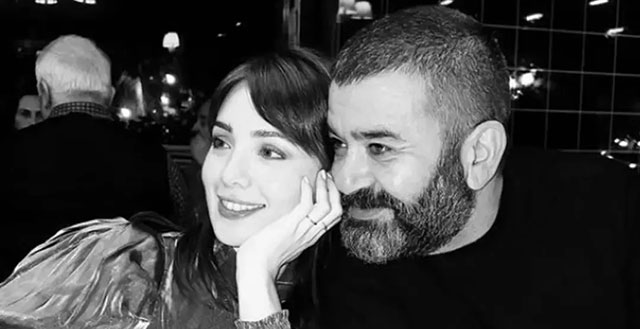 Bülent Şakrak... GENÇ SEVGİLİ ELEŞTİRİLERİNE ESPRİLİ CEVAP!