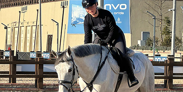 Ece Seçkin... ATI CİNZANO İLE KEYİFLİ PAZAR!