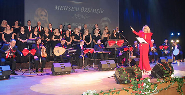 Mehsem Özşimşir şefliği’nde Aşkefza Korosu... 'ZEKİ MÜREN’İ ANMA KONSERİ!