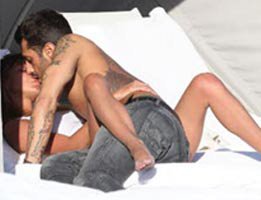 Belen Rodriguez...MİAMİ'DE ÇOK SEKSİ FOTOROMAN !...