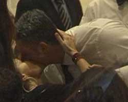 Sadettin Saran'dan Hülya Avşar'a... ÖPÜCÜK YAĞMURU!