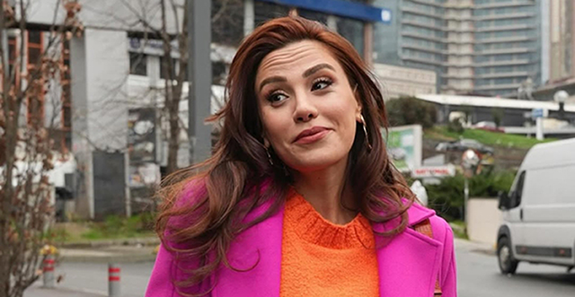Şükran Ovalı... "SAÇLAR GİTTİ SAÇLAR"