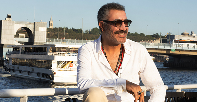 Hakan Altun... EZBER BOZAN ŞARKI!