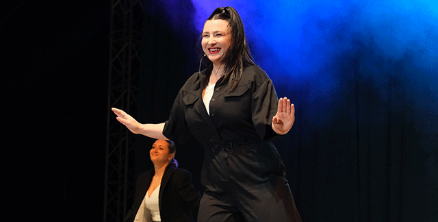 Yasemin Sakallıoğlu... YANGIN FELAKETİNE DESTEK!