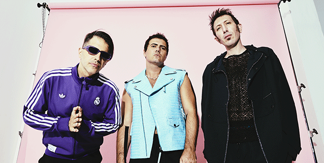 Gece... YENİ TEKLİSİ 'ARSIZ'  İLE SESSİZLİĞİNİ BOZDU!