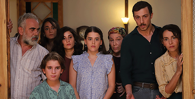 Cennetin Çocukları... İKİ DÜNYA, İKİ TARAF!