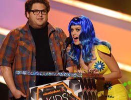 Katy Perry...ÖDÜL TÖRENİNDE EŞEK ŞAKASI!...