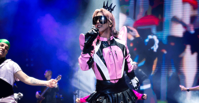 Hande Yener... BAŞKENT'Lİ GENÇLERDEN SEVGİ SELİ!