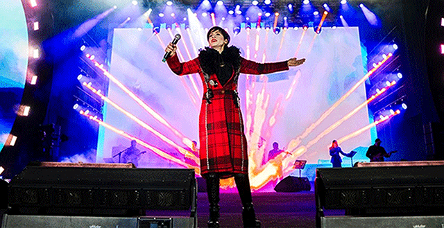 Aydilge... SAHNEDEN 'FİLİSTİN' MESAJI!