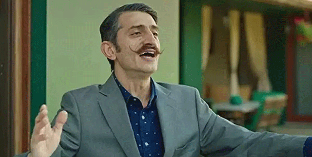 Metin Keçeci... ELİNDE KARTONLARLA GÖRÜNTÜLENMİŞTİ; AÇIKLAMA GELDİ!