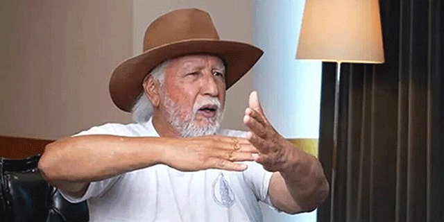 Şener Üşümezsoy... 'BİR ANDA GÖLE ATLADIM, TİMSAHLAR VARDI!'