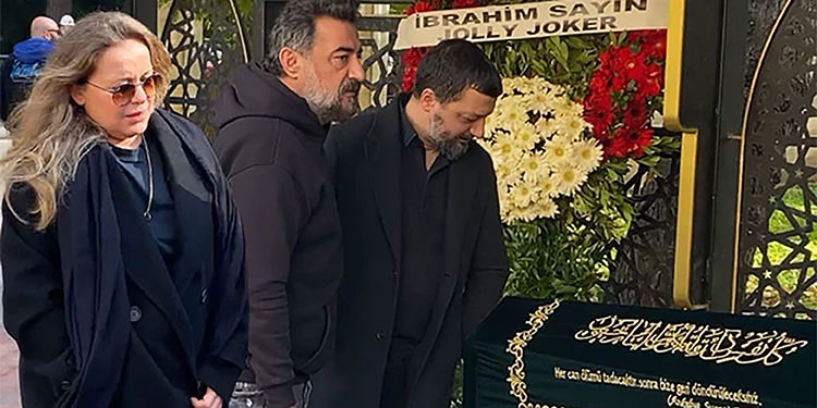 Mehmet Erdem… BABASINI TOPRAĞA VERDİ; 7.5 AYLIK HAMİLE EŞİ YALNIZ BIRAKMADI!