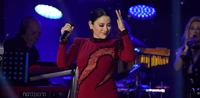 Aşkın Nur Yengi... GÜNAY'DA MÜZİK ZİYAFETİ!