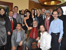 "Testi"? BU FİLMİN GELİRİNİN %10'U İŞİTME ENGELLİLERİNE?