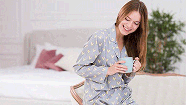 GÜNÜN YORGUNLUĞUNU GERİDE BIRAKAN RAHAT PİJAMA DENEYİMİ!