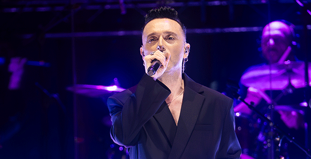 Mabel Matiz... 3 BİN KİŞİLİK KORO!